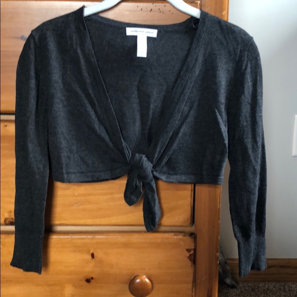 Gray tie crop top
